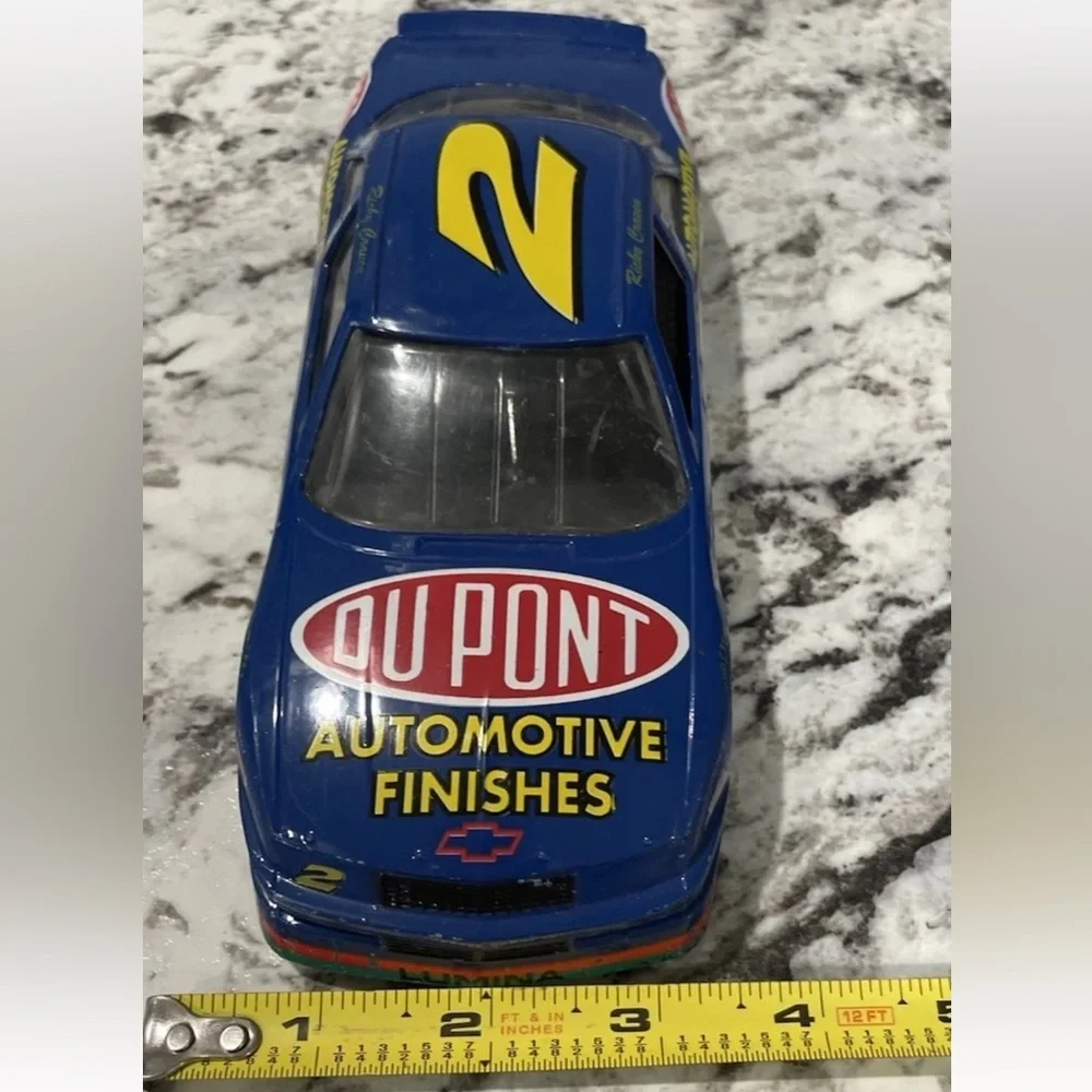 1992 Racing Champions | Ricky‎ Craven #2 Dupont 1:24 Blue Car Chevy NASCAR